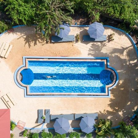 Barefoot Backpacker Resort Siem Reap Dış mekan fotoğraf